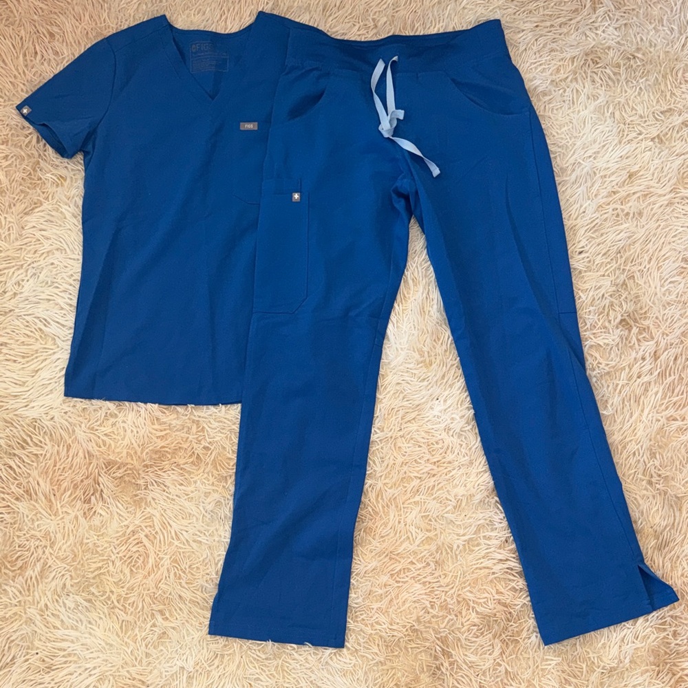 Figs Kade Cargo Scrub Set Top & Pants in Royal Blue - XS